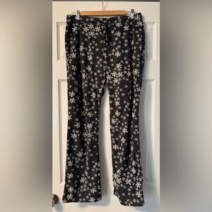 Old Navy Dark Gray & White Snowflake Pajama Pants